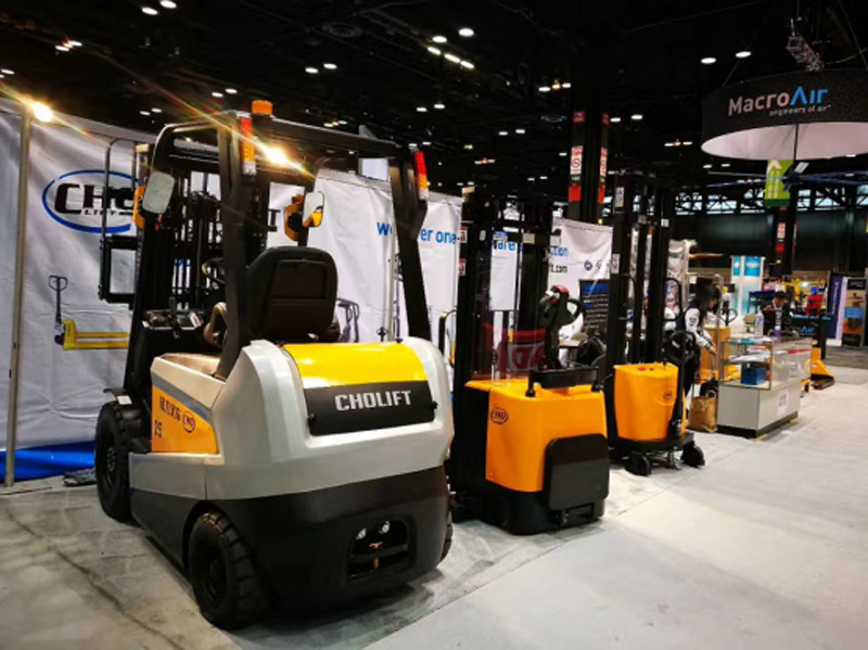 D'fhreastail Cholift ar 2017 ProMAT Chicago